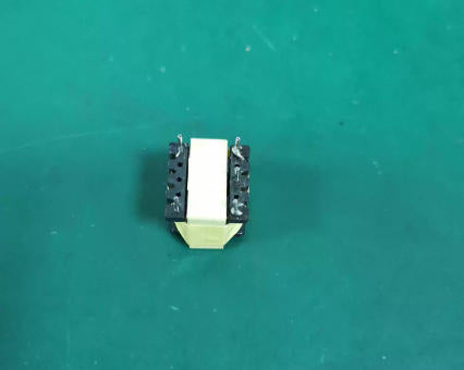 EE13 compact vertical transformer side structure
