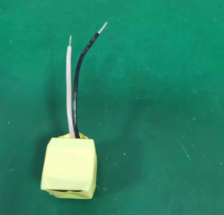 EE1310 5V 2A high frequency transformer with wire lead output