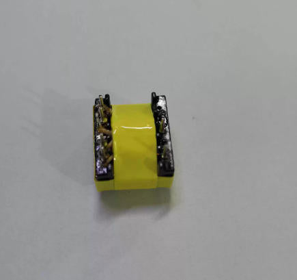 EE19 compact transformer front structure for adapter applications