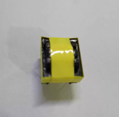 EE19 high frequency transformer side view for compact PCB systems
