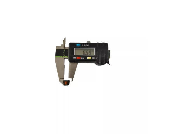 EE6.5 micro transformer size measurement with digital caliper