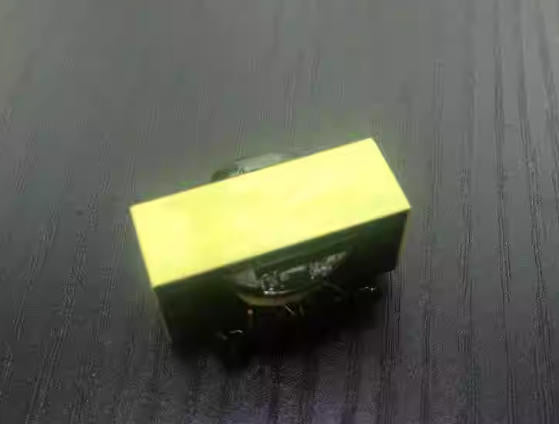 ER2510 high frequency transformer side view for adapter application