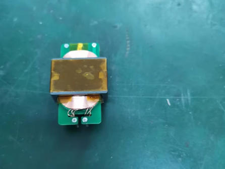 Ultra high frequency planar transformer front view