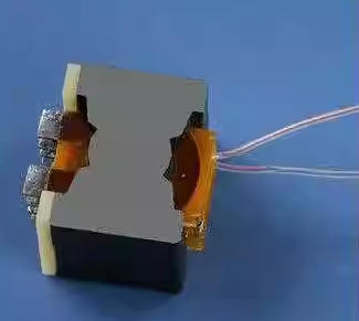 PQ2625 coreless transformer with high current output for PV inverter control