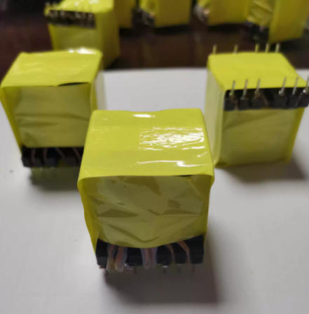 PQ3535 transformer front view with TTP33 magnetic core